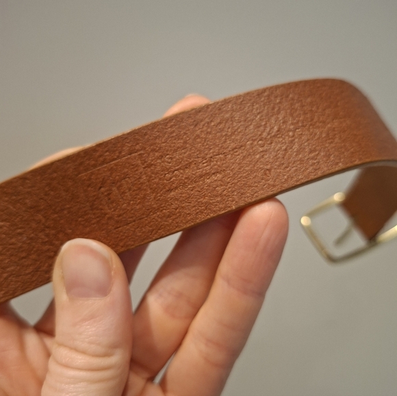 Gap Women's Wide Tan Leather Belt with Brass Buckle (Size XS; US 28-32") - Picture 4 of 6